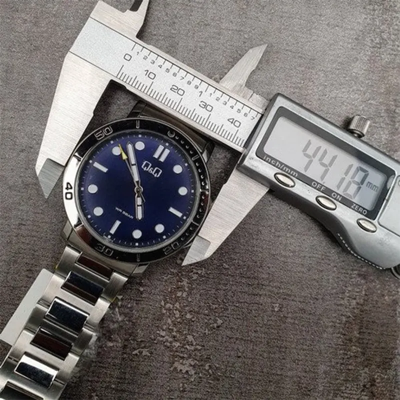 Q&Q Japan Quartz Blue 40mm Dial Silver-tone Men's Watch- QB86J212Y